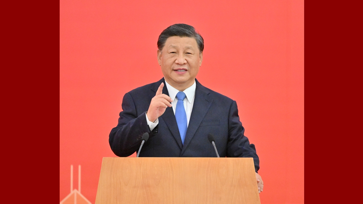 习近平乘专列抵达香港，并在欢迎仪式上发表讲话