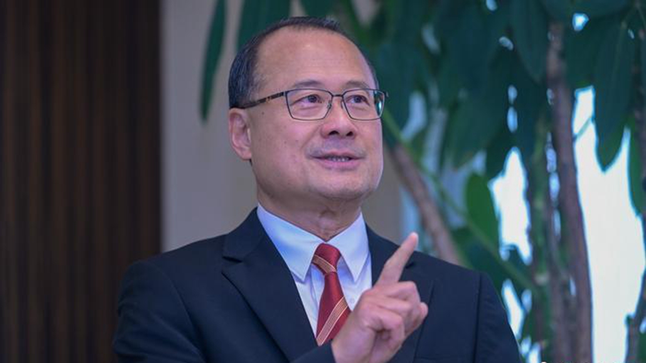 蔡冠深委员：香港未来定位在于融入国家、联系世界